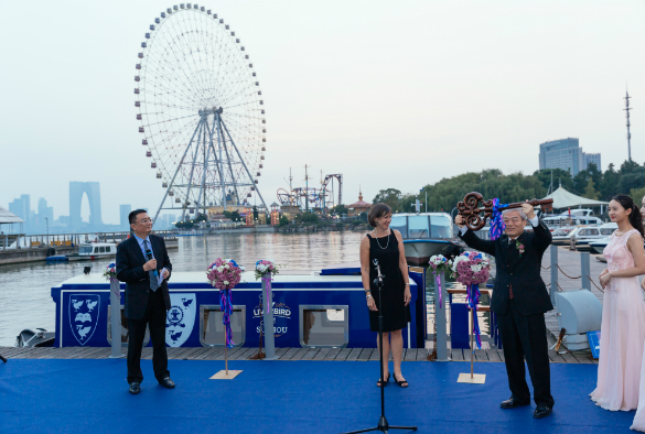 XJTLU Executive President, Professor Youmin Xi, accepts the University of Liverpool’s gift of a narrow boat from Vice-Chancellor, Professor Janet Beer