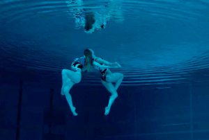 Synchronised swimmers