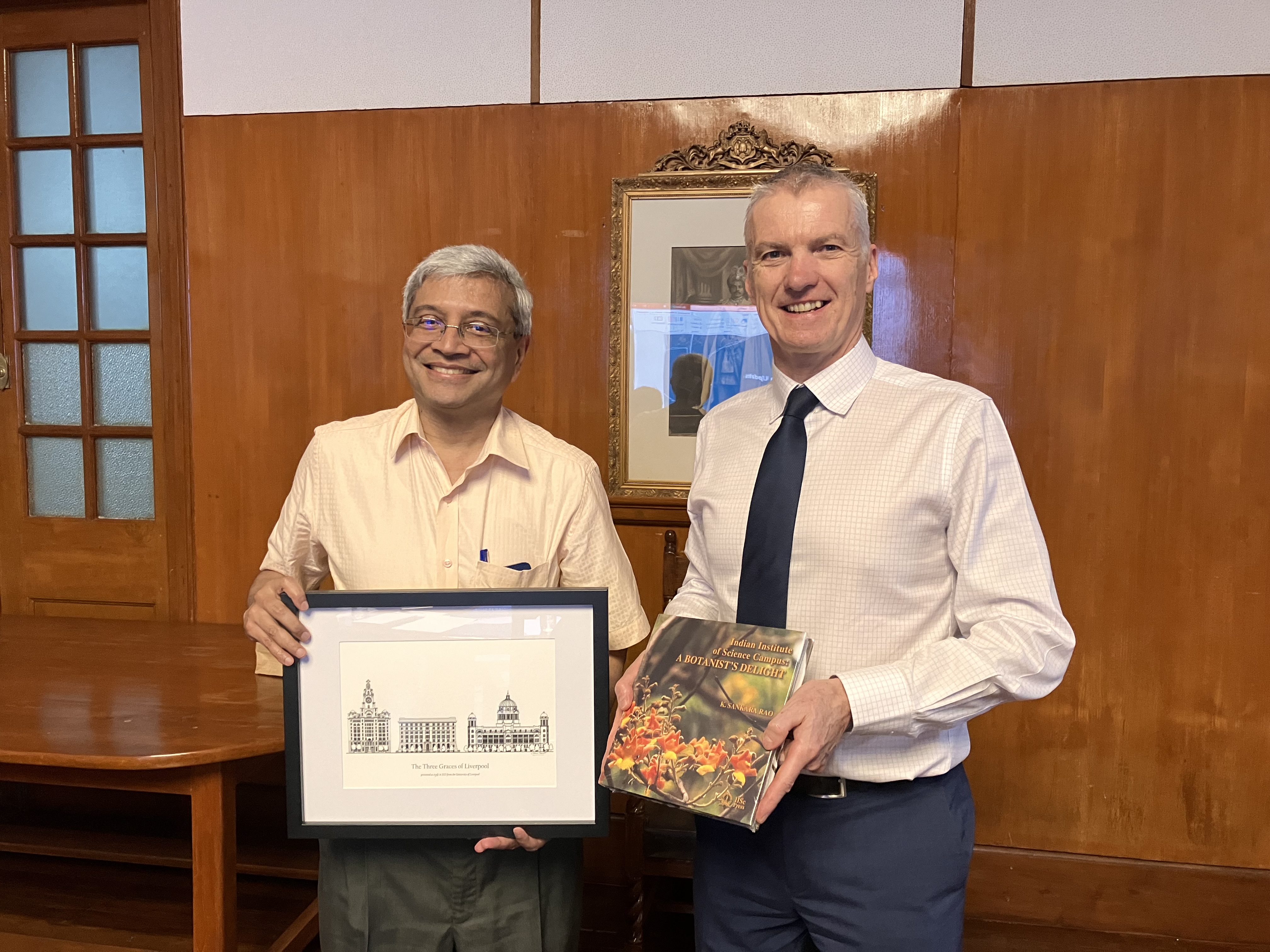 Professor Tim Jones exchanges gift with Prof Govindan Rangarajan, Director, IISc Bangalore 