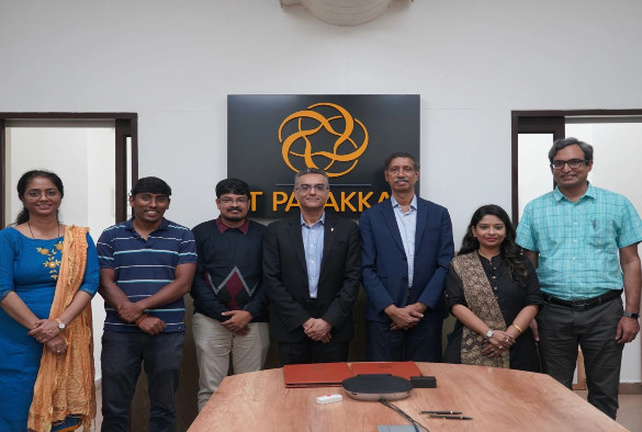 Standing group shot of Professor Tariq Ali (centre) with IIT Palakkad colleagues